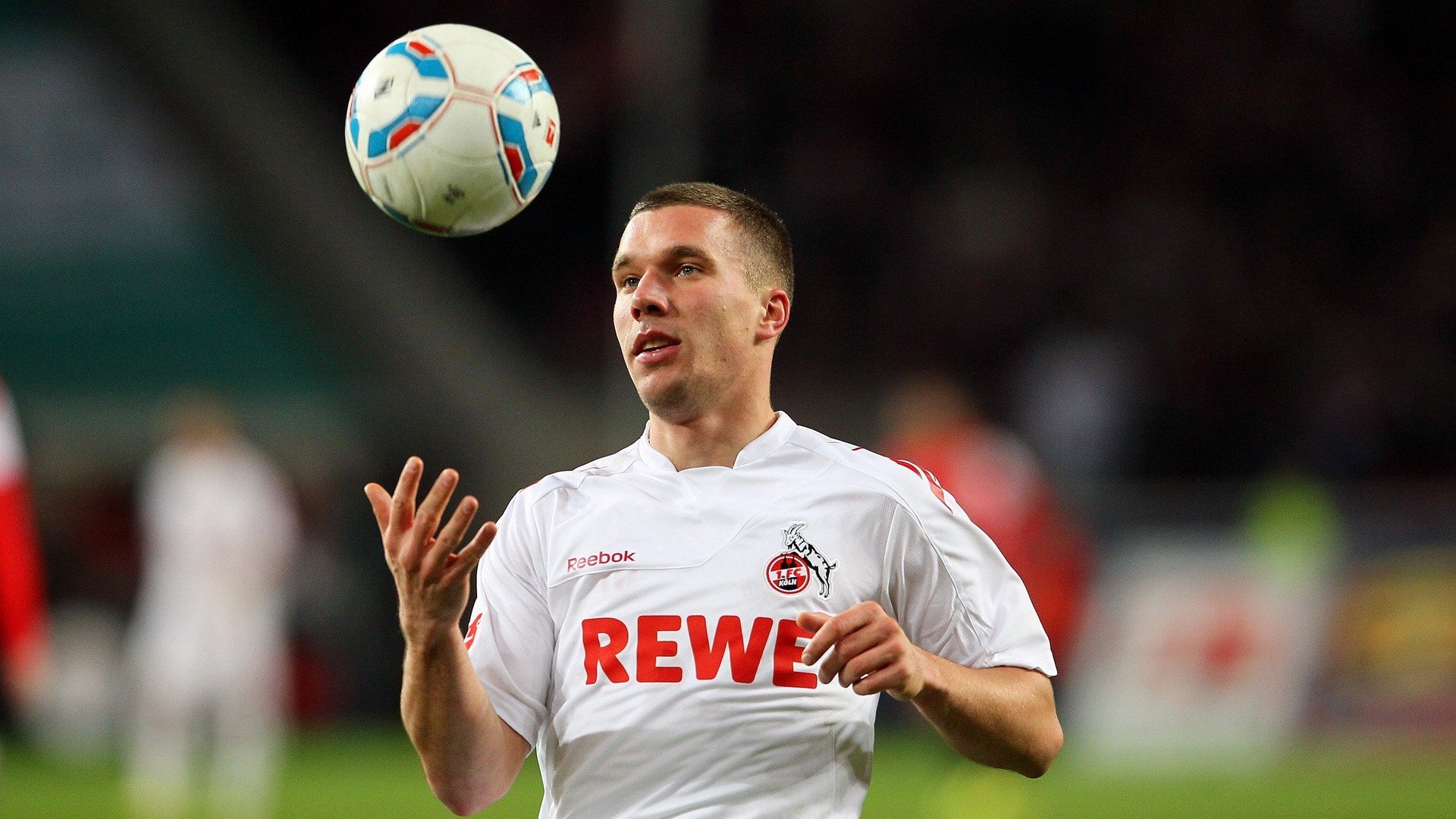 跨界传奇，从绿茵场到硬木地板的接管者