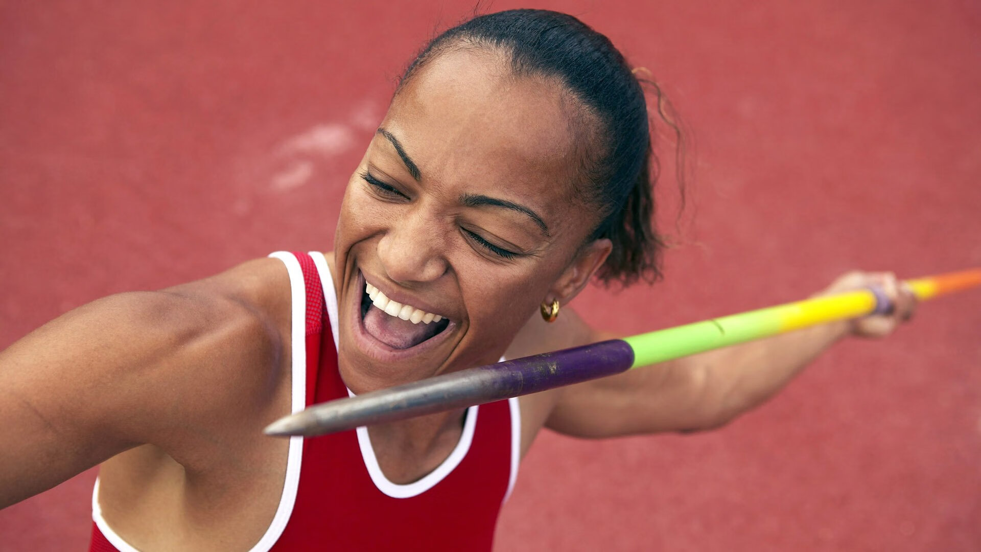 赛道与绿茵场的双重奏，F1新赛季揭幕战与哥伦比亚足球的启示